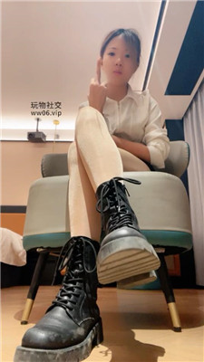 【咏慈】短靴肉丝炸    250319-26