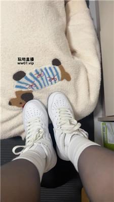 【萧萧大人】空军一号-毁容式踩脸 JS250324-15