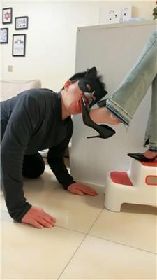 【语阳】狗舌清理脏鞋-高跟踩 JS250326-2