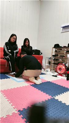 【月焱】双素人S-下跪舔脏鞋 JS250329-25