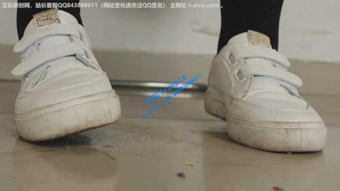 缩小+口水+语言调教+同学剧情（劲爆） JS250403~1