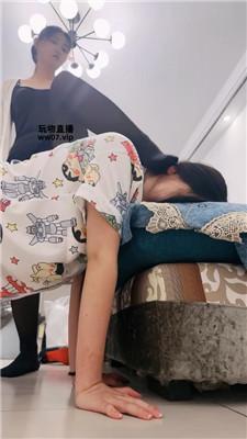 【星黛露】黑丝美腿玩虐闺蜜犬 bf52421