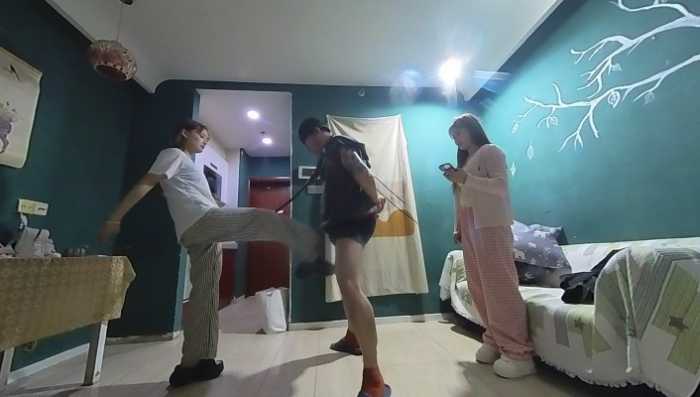 双人踹飞当初血 YC-250430-3