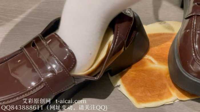 【静琪】洞洞鞋皮鞋白袜踩面包 YC-250514