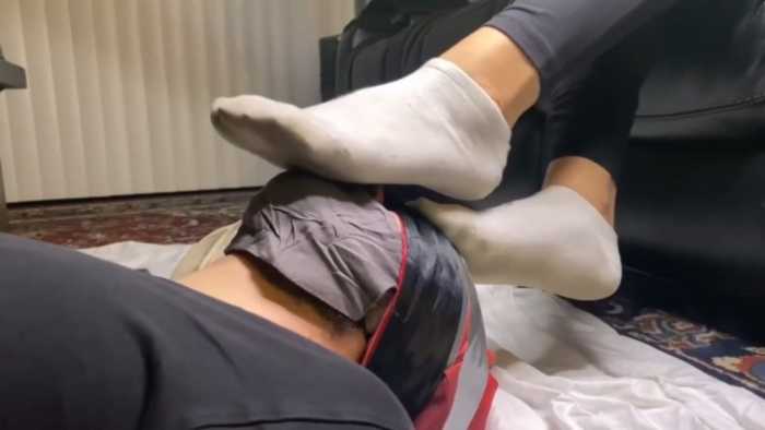 AJ汗湿脏白袜玉足踩脸脚窒息 汗脚搓鼻孔吸味除臭 重口味恋足 JS250523~3