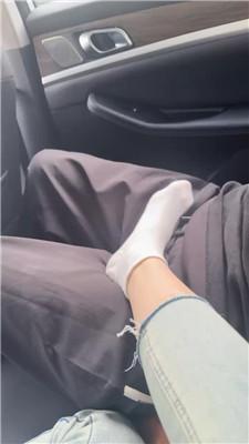 【莱恩】白袜脚车内挑逗男友 JS250626-46