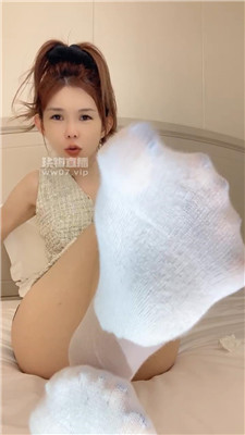 【欣妍】吸rc白袜脚下骚动起来    250628-8