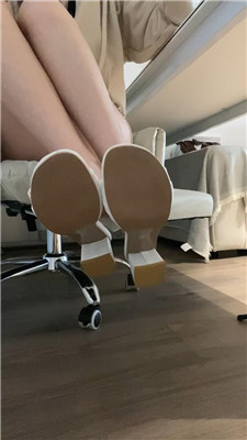 【之遇】裸足寸止憋J大挑战    250628-13