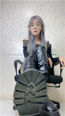 【啊晴】靴子丝袜炸    250705-24