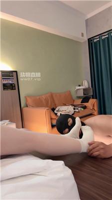 【白俞】品尝酸臭白袜脚 JS250707-28