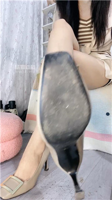 【苒苒】裸足脏鞋底    250825-21