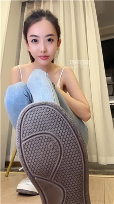 【小艾】白袜牛仔裤    250909-27