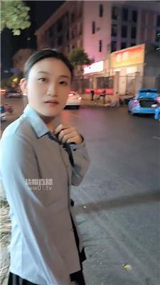 【素人饮水机】户外开发黑棉袜小姐姐调 JS251008-26