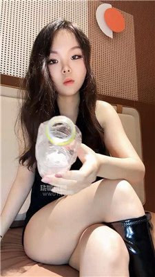 【梨悠】高跟长靴香水    251008-14