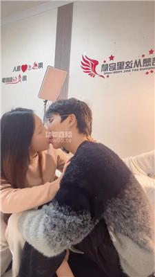 【刘二狗】情侣主脏鞋原味踩绿帽 JS251109-10