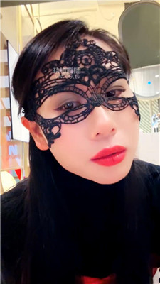 【爱丽丝】贱狗吃黄金了    251204-2