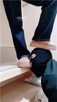 【琳园长】裸足插嘴-脏鞋清理 JS251216-27